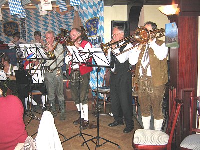 7. zünftiges Oktoberfest in Basthorst 2010 mit dem Musikzug Möhnsen  