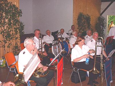 Schützenfest 2005 in Schwarzenbek - Musikzug Möhnsen in der Festhalle