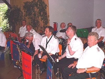 Schützenfest 2005 in Schwarzenbek - Musikzug Möhnsen in der Festhalle