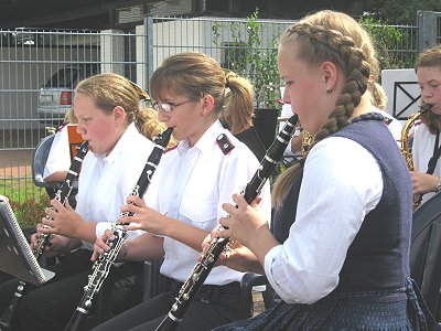 Jugendblasorchester Sachsenwald spielte auf dem Schtzenfest 2011 in Trittau - Platzkonzert am Autuhaus Russmeyer